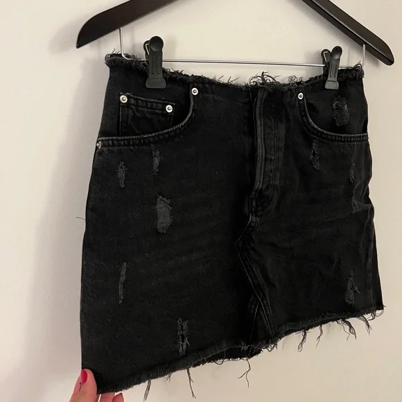 BDG urban outfitters distressed denim raw hem black skirt - Picture 2 of 5